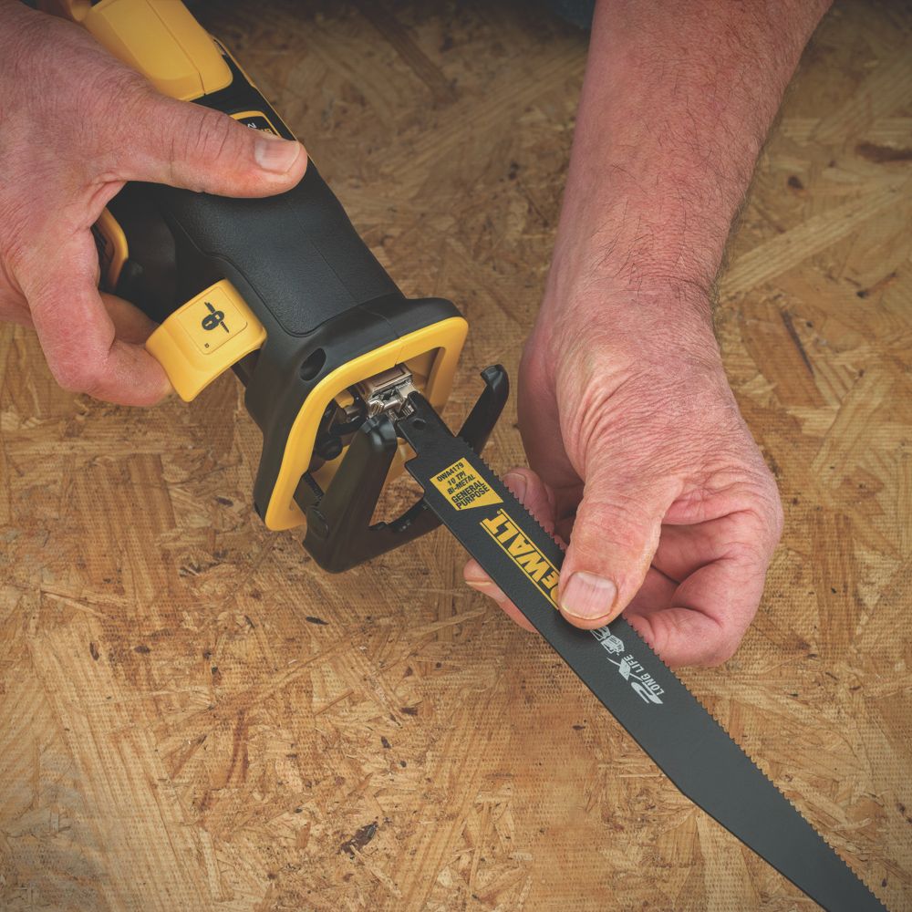 DeWalt DCS367N-XJ 18V Li-Ion XR Brushless Cordless Reciprocating Saw - Bare