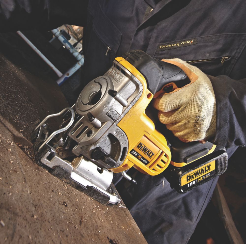 DeWalt DCS331N 18V Li-Ion XR  Cordless Jigsaw - Bare