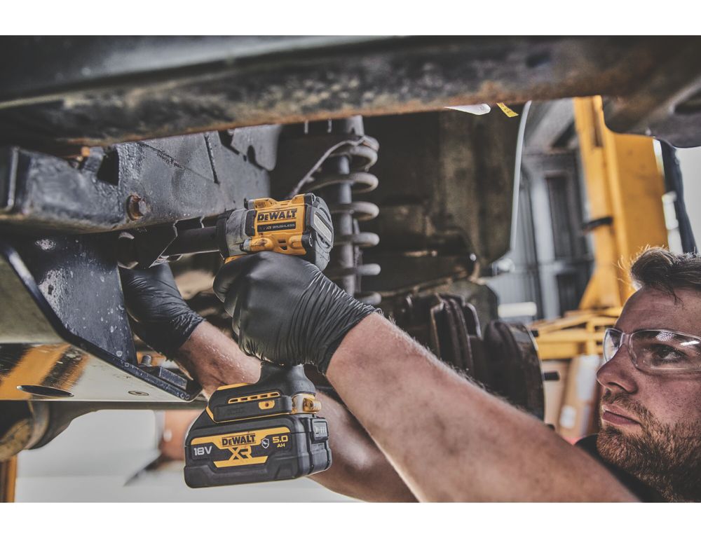 DeWalt DCF921N-XJ 18V Li-Ion XR Brushless Cordless M20 Hog Ring Compact Impact Wrench - Bare